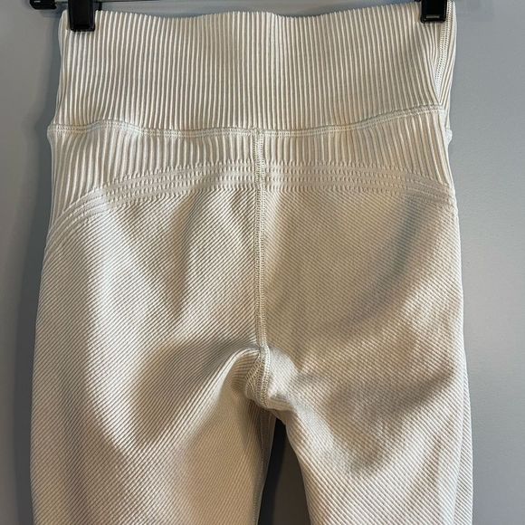 Aerie Offline Textured Ribbed 7/8 Cream Leggings | SZ S - Picture 11 of 14